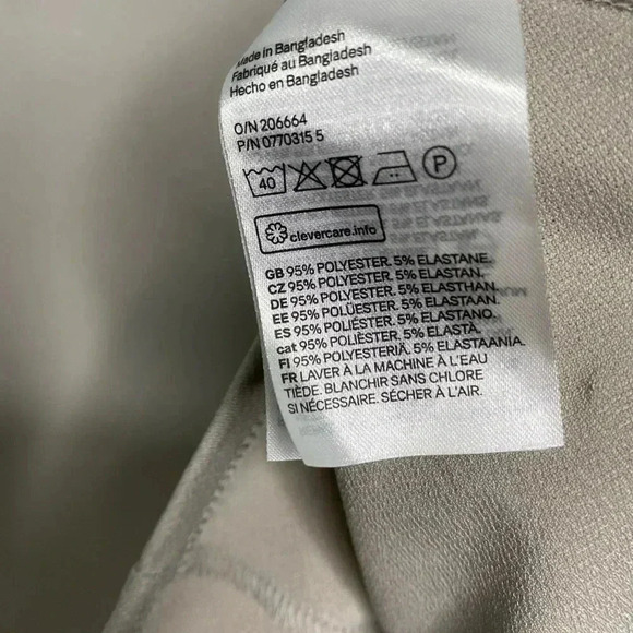 H&M V-Neck Short Sleeve Blouse - Picture 4 of 5